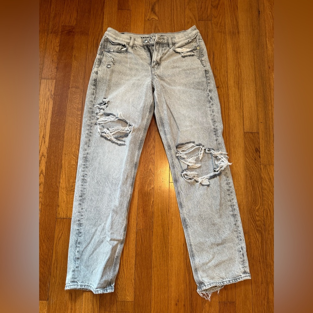 American Eagle ripped jeans Size 6